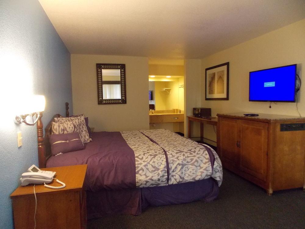 Econo Lodge Inn & Suites Downtown San Antonio Riverwalk Area Extérieur photo