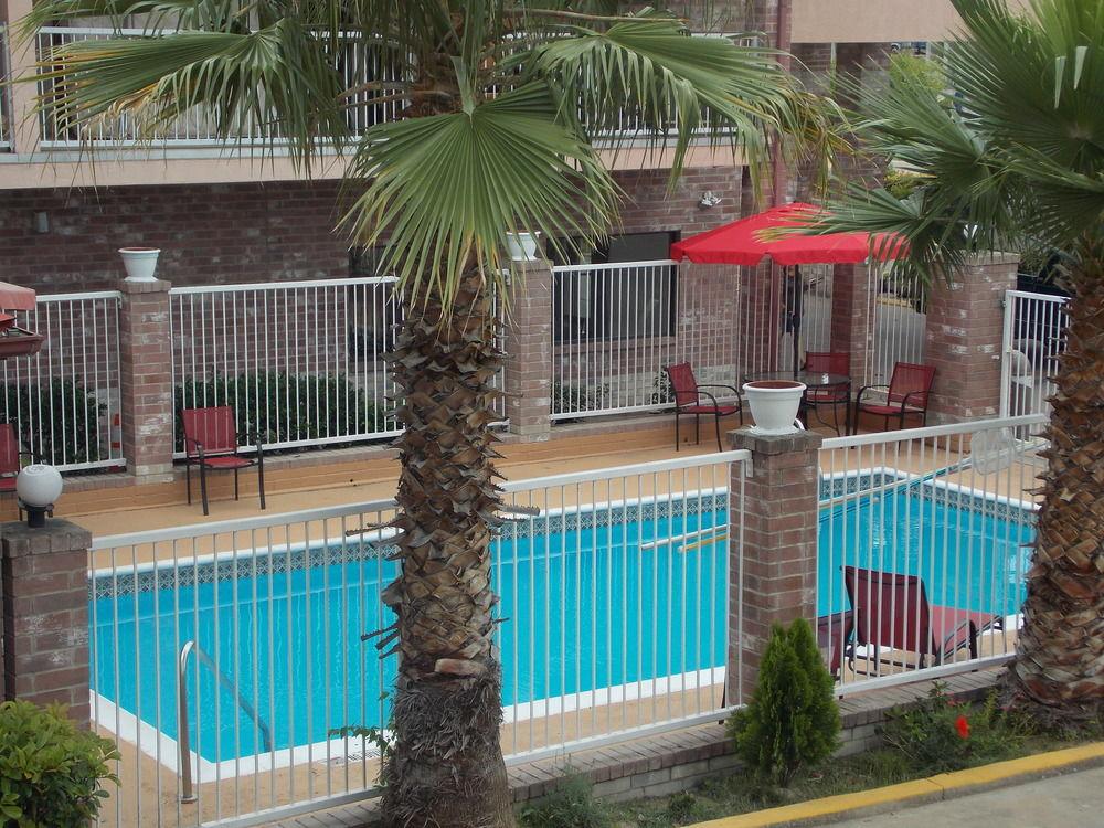 Econo Lodge Inn & Suites Downtown San Antonio Riverwalk Area Extérieur photo