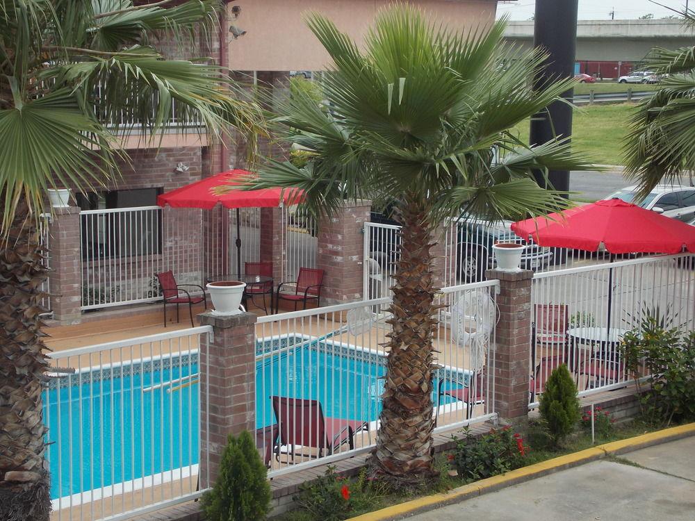 Econo Lodge Inn & Suites Downtown San Antonio Riverwalk Area Extérieur photo