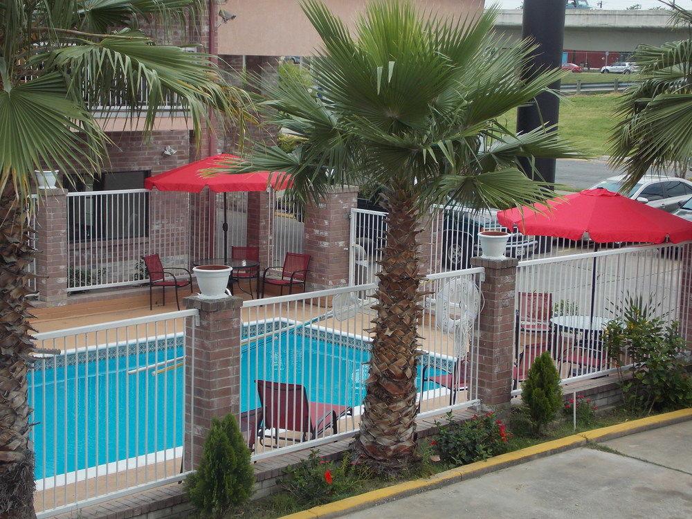 Econo Lodge Inn & Suites Downtown San Antonio Riverwalk Area Extérieur photo